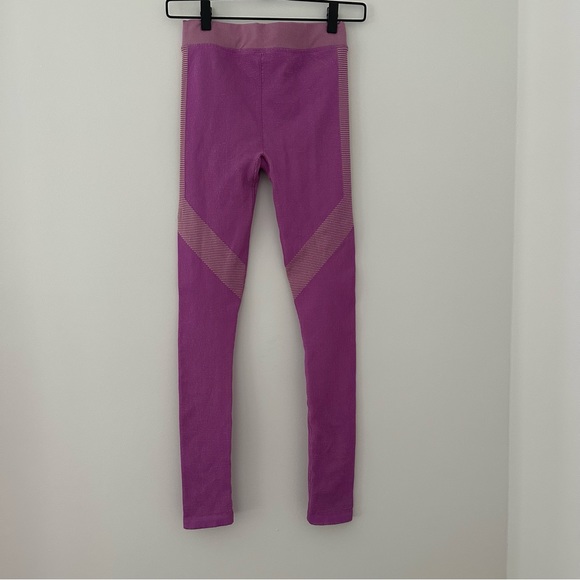 Alo Illusion Seamless High-Waist Leggings Limited Electric Violet/Acid Lime - Picture 8 of 9